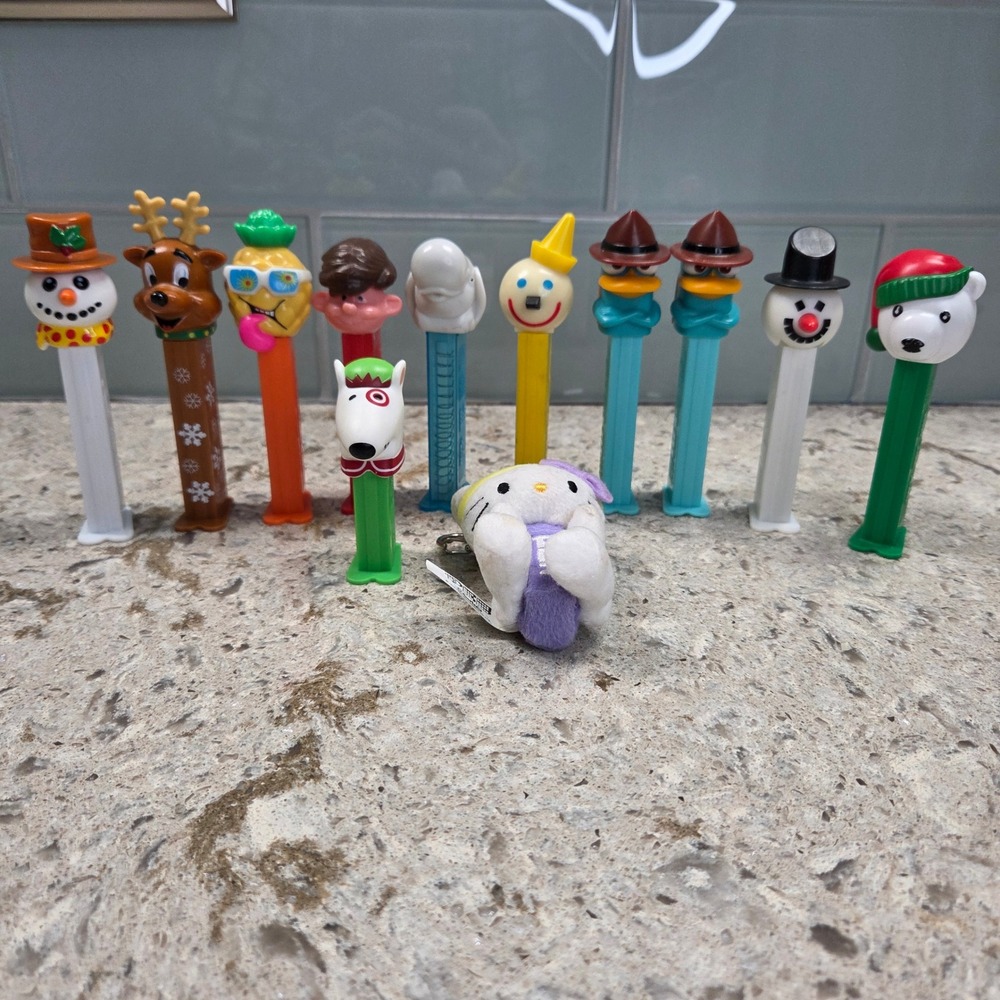 Hello Kitty PEZ Plush Toy PEZ Dispensers Snowman Reindeer Pineapple Assortment